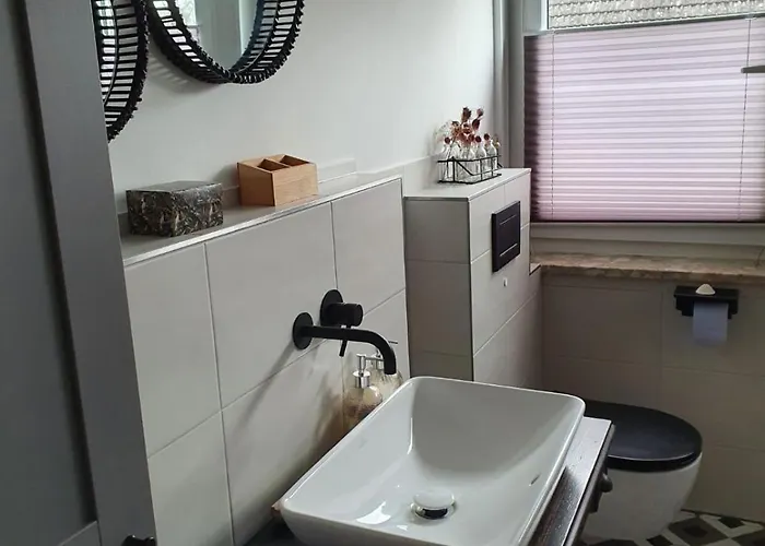 Neu! Alleweltchen Mit Balkon * Nottensdorf